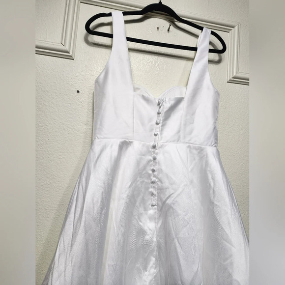 Lulus Modern Affection White Taffeta Pleated Sleeveless Maxi Dress Wedding - Picture 10 of 10